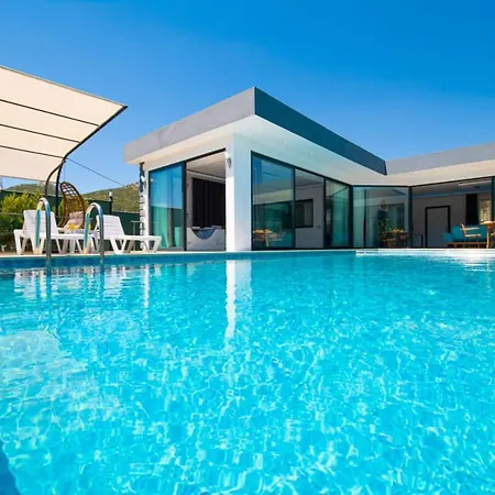 别墅 Dreamy With Private Pool And Jacuzzi In Kas Sarıbelen